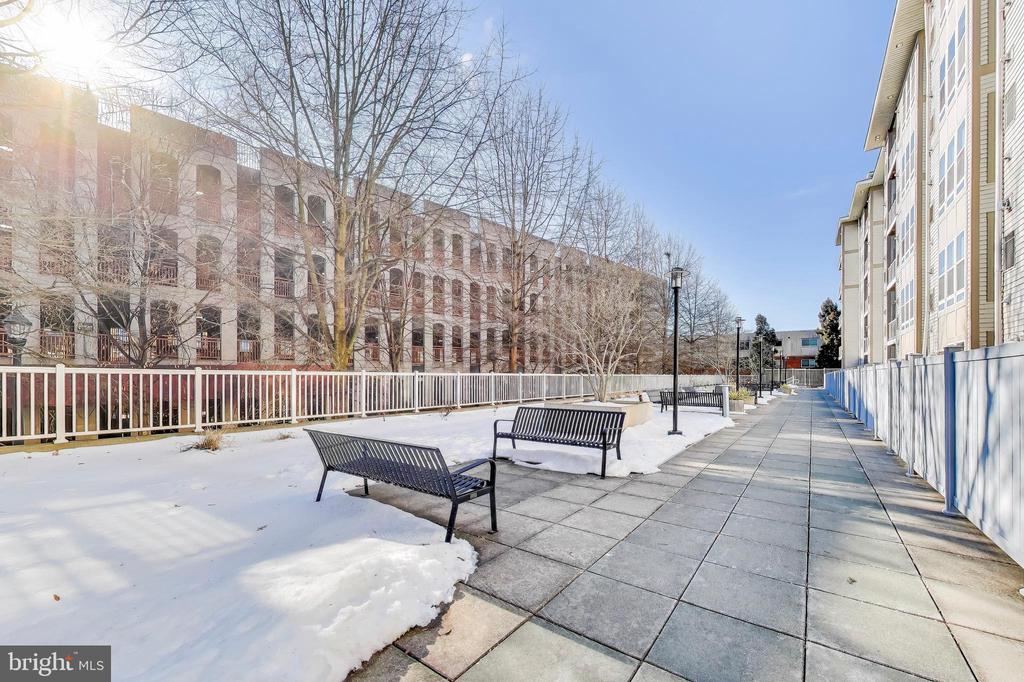 8045 NEWELL STREET 121