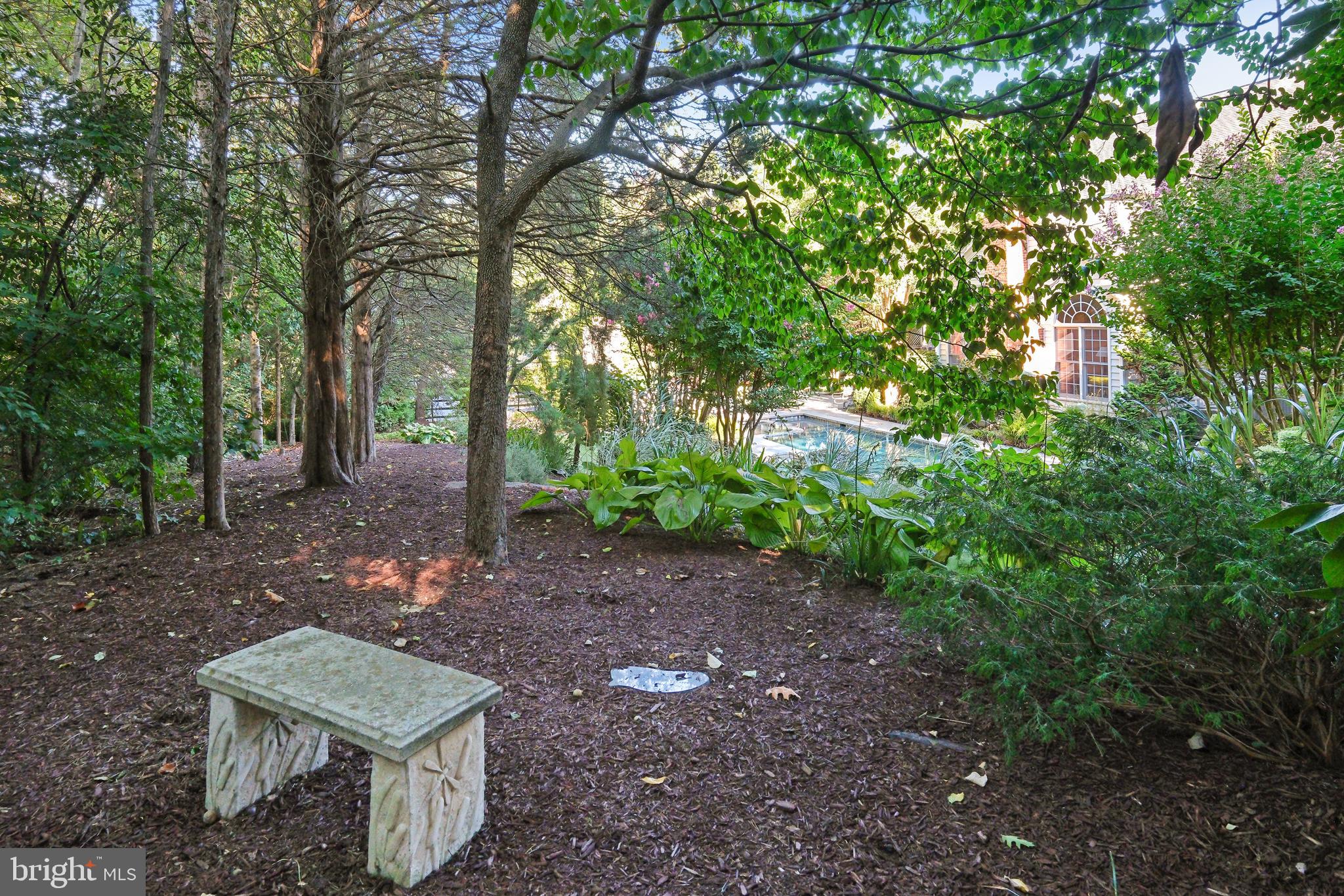 10405 SANDRINGHAM COURT