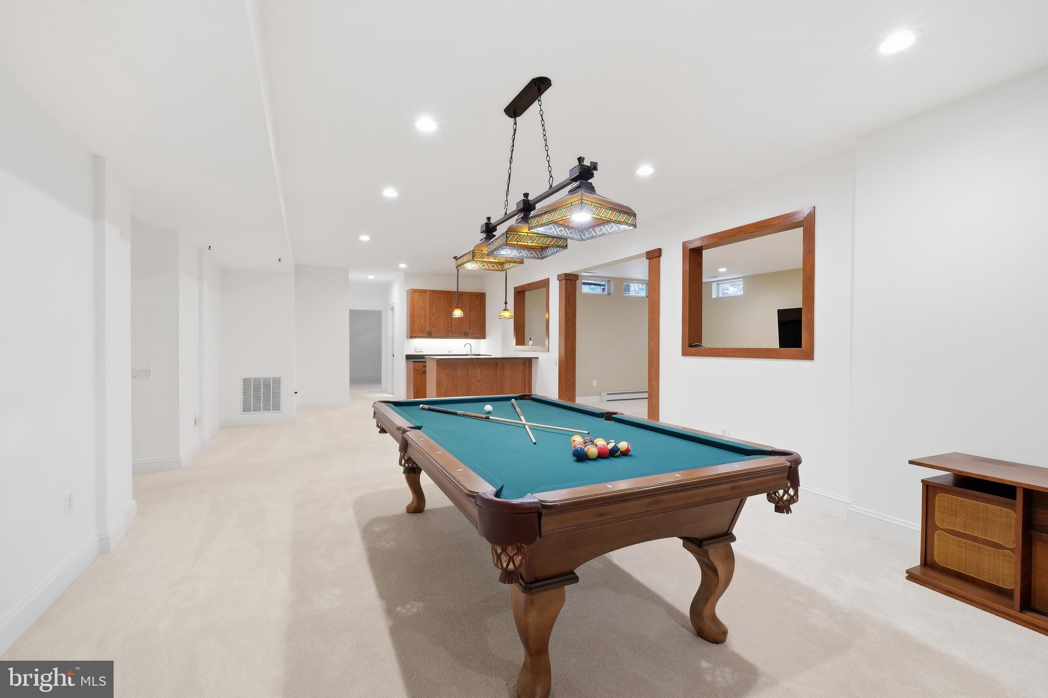 10405 SANDRINGHAM COURT