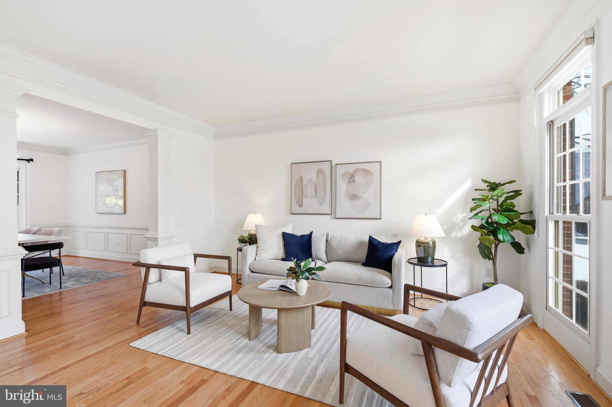 10405 SANDRINGHAM COURT