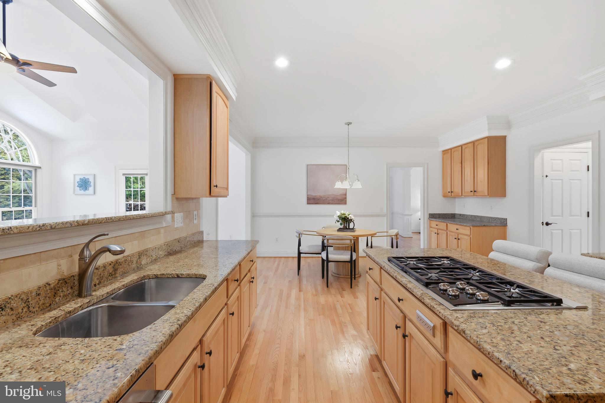 10405 SANDRINGHAM COURT