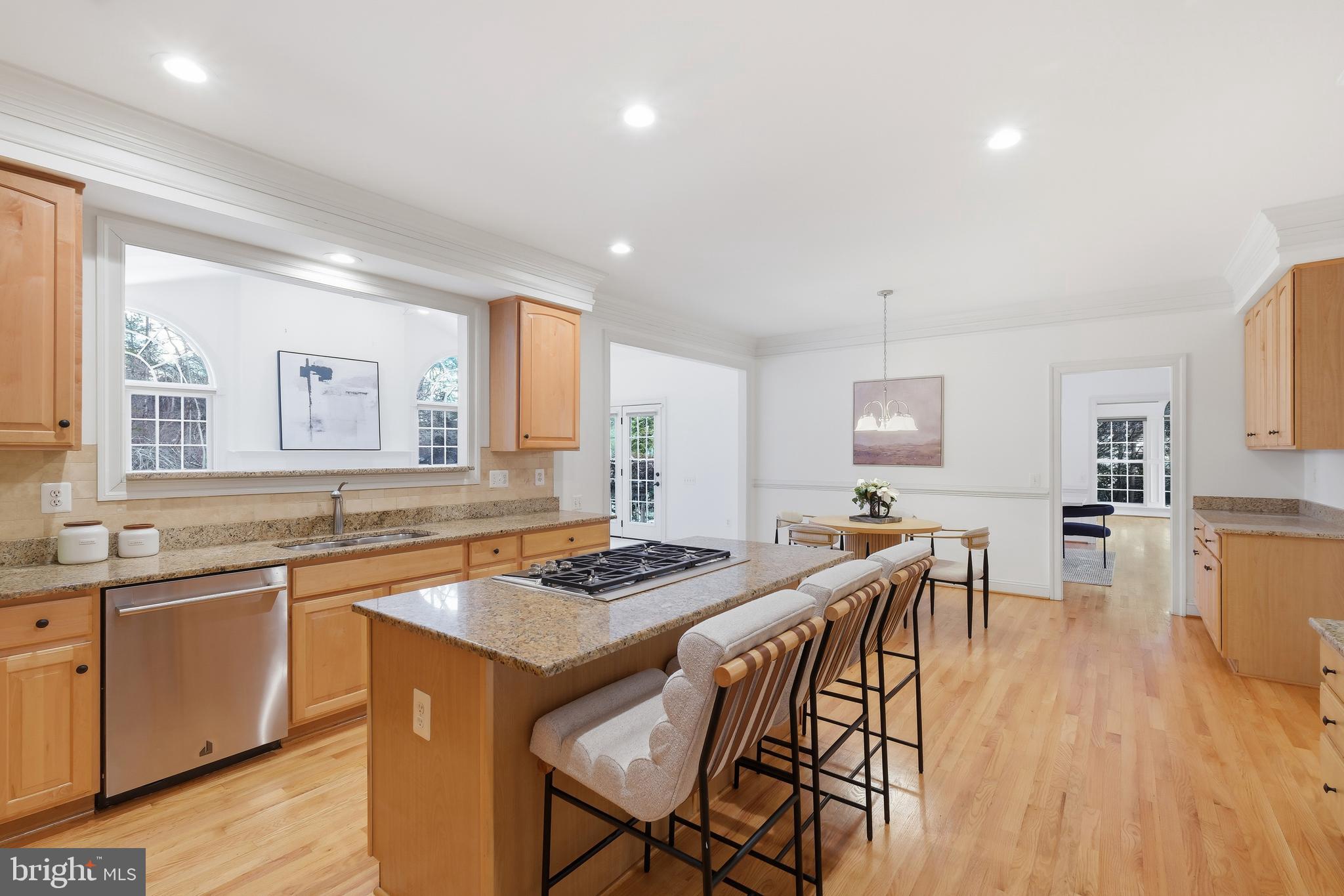 10405 SANDRINGHAM COURT