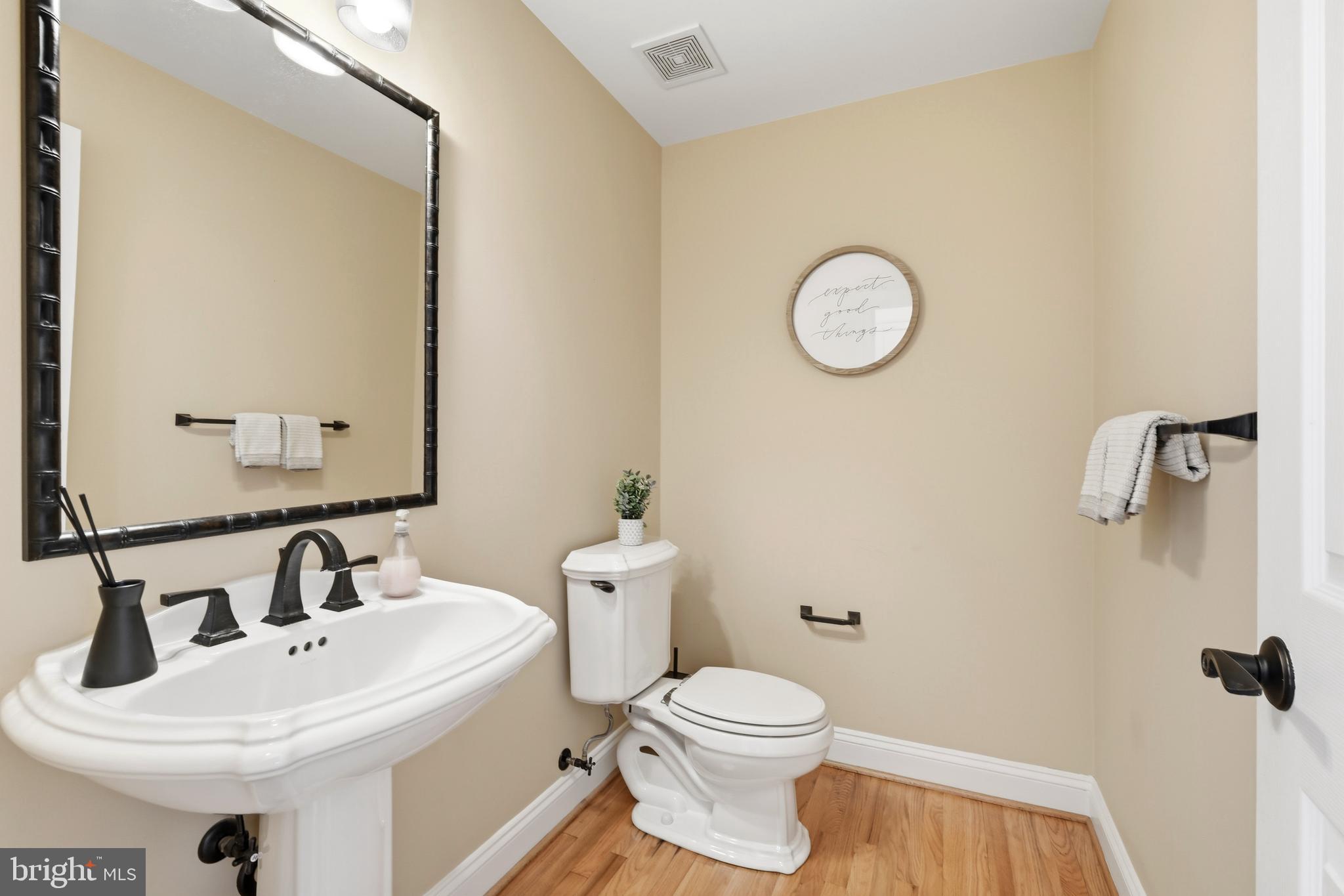 10405 SANDRINGHAM COURT