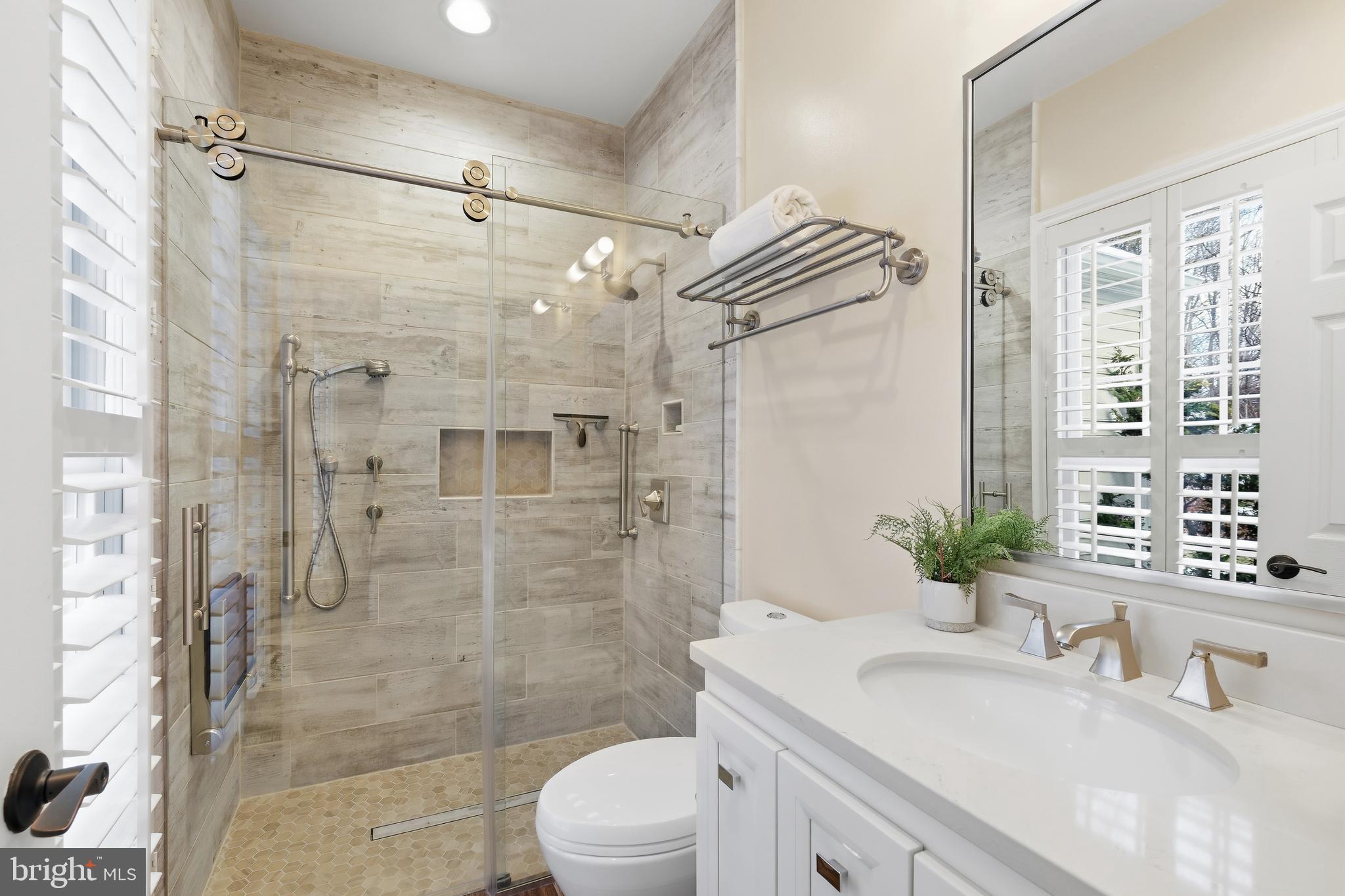 10405 SANDRINGHAM COURT