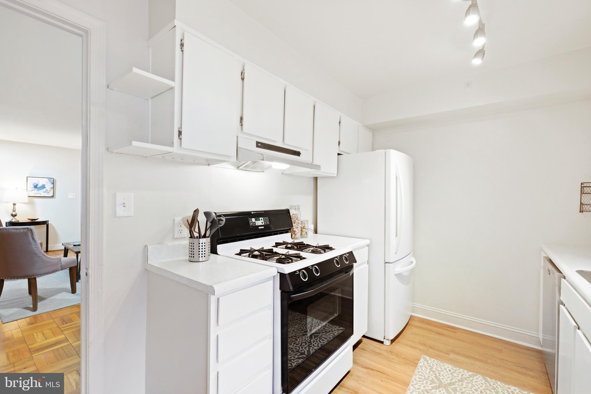 9888 HOLLOW GLEN PLACE 2538B