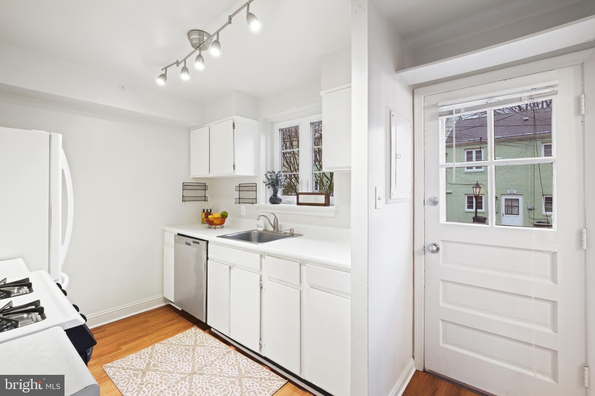 9888 HOLLOW GLEN PLACE 2538B