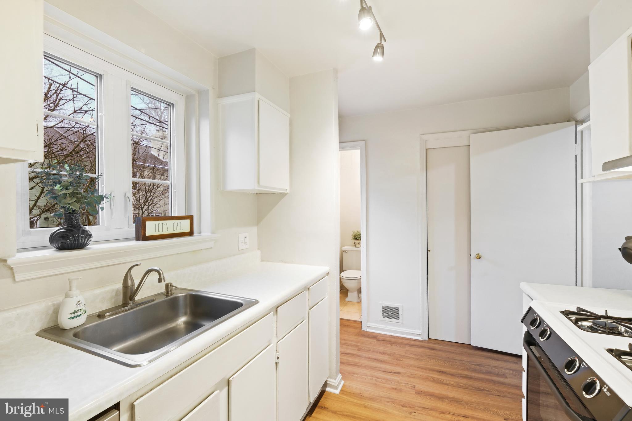 9888 HOLLOW GLEN PLACE 2538B