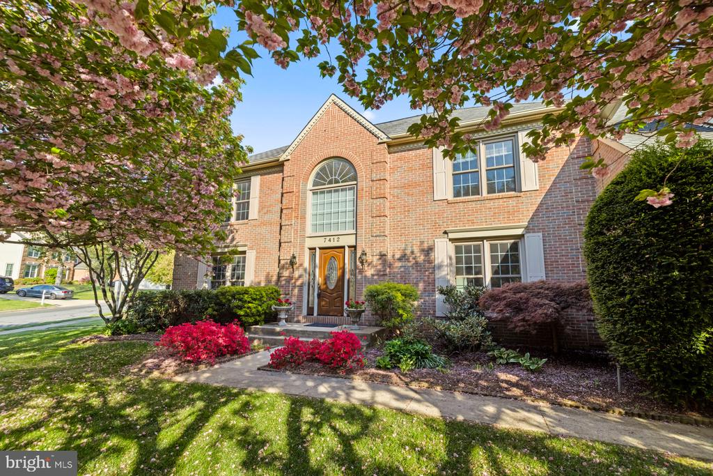 7412 ROSEWOOD MANOR LANE
