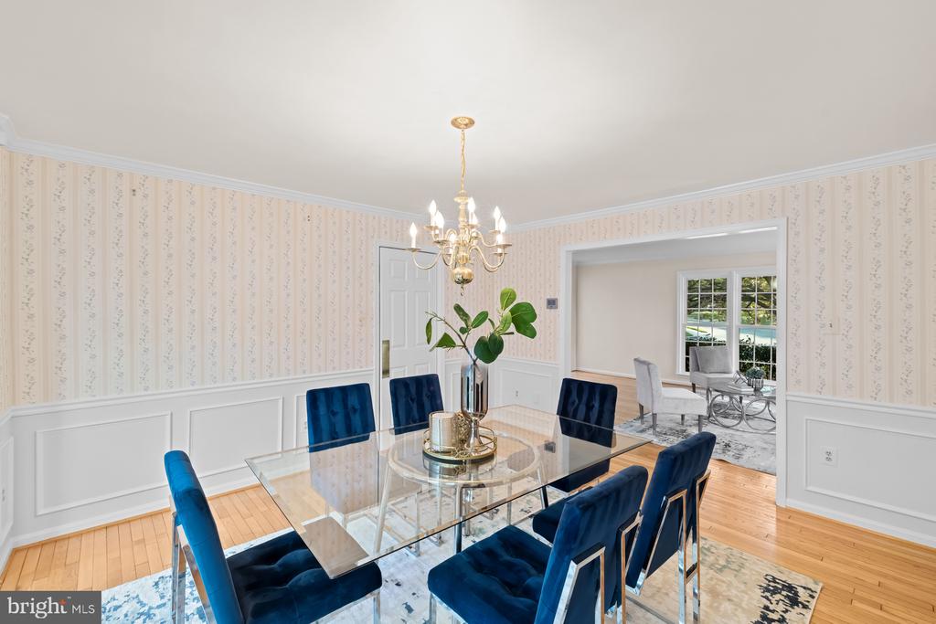 7412 ROSEWOOD MANOR LANE