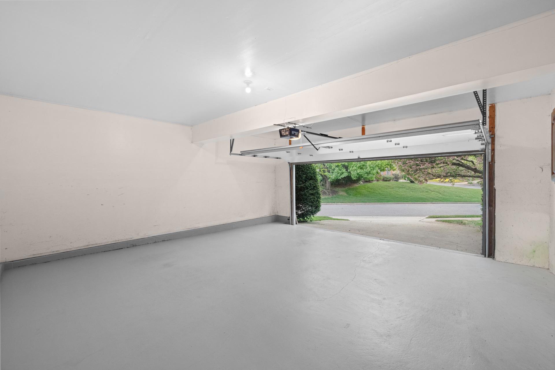 7412 ROSEWOOD MANOR LANE
