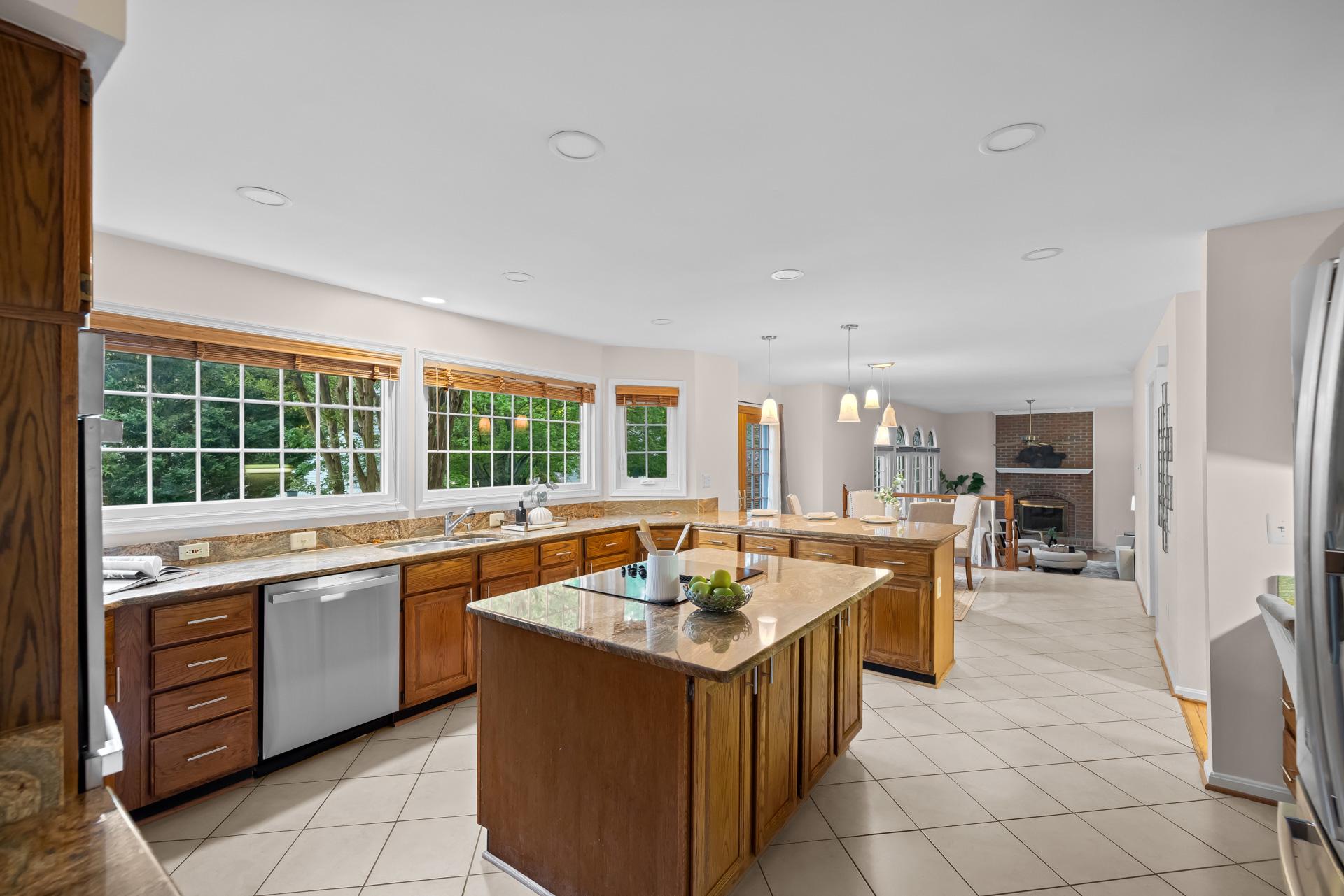 7412 ROSEWOOD MANOR LANE