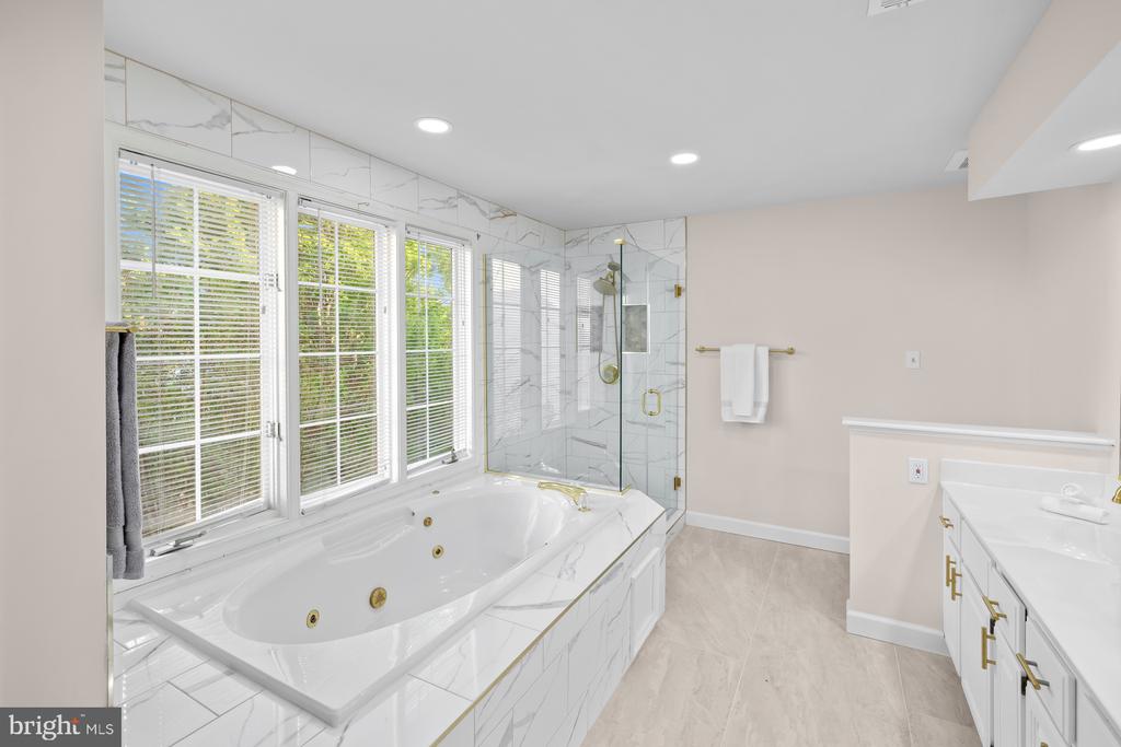 7412 ROSEWOOD MANOR LANE