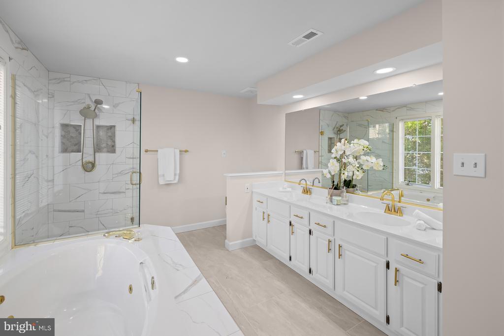 7412 ROSEWOOD MANOR LANE
