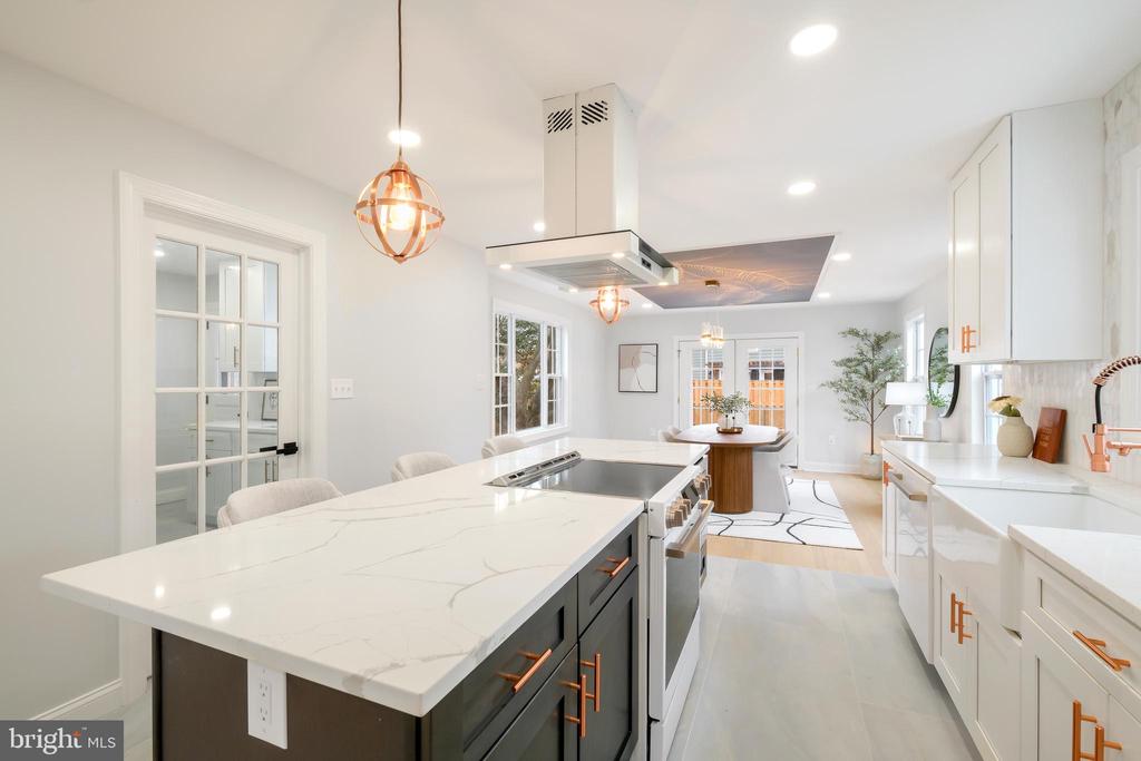 617 GREENBRIER DRIVE