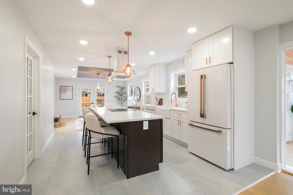617 GREENBRIER DRIVE