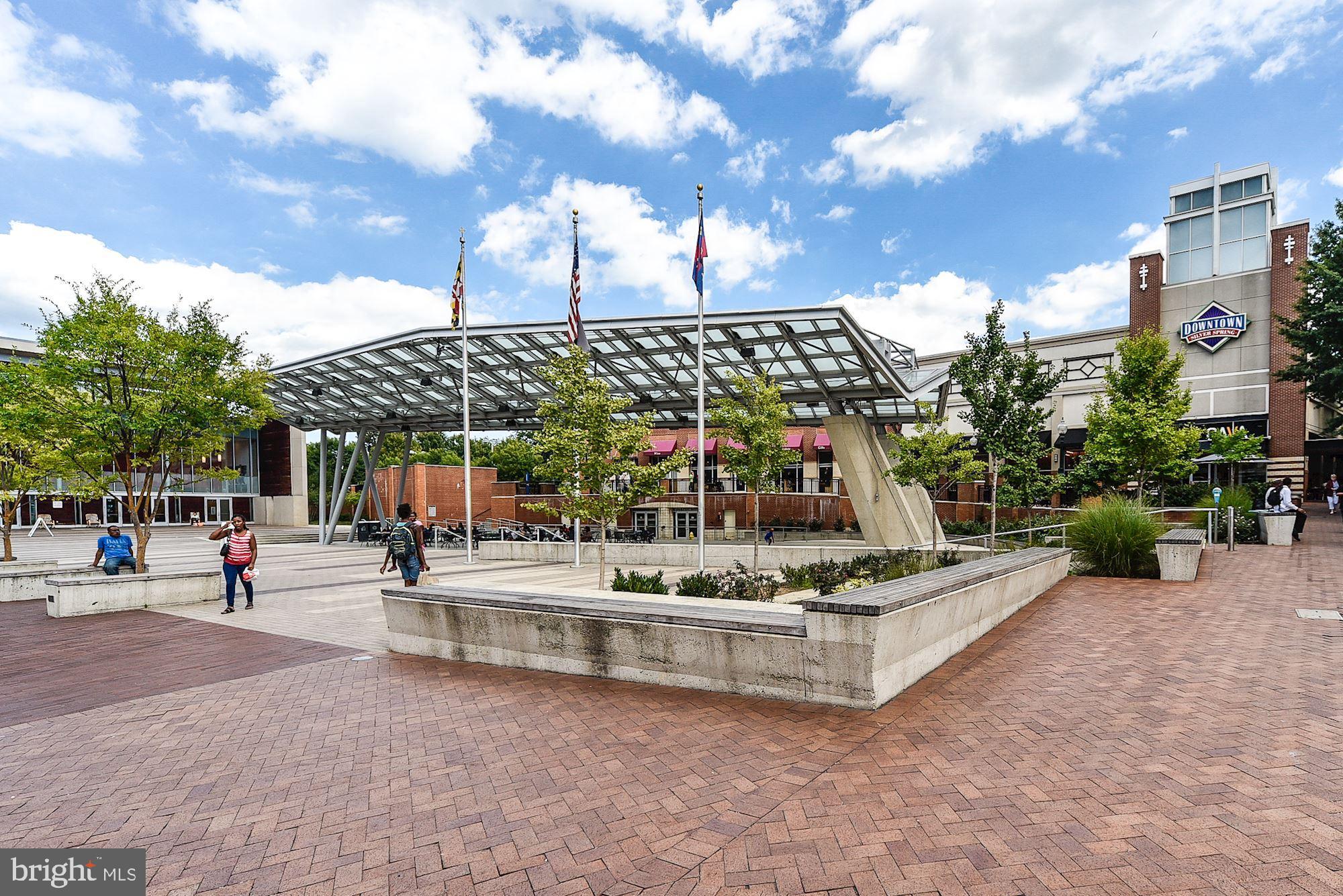 617 GREENBRIER DRIVE