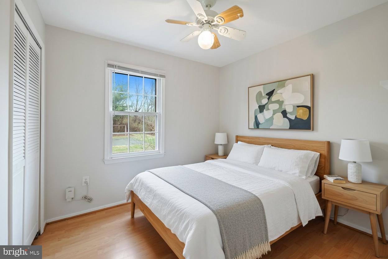 10 INGLESIDE COURT