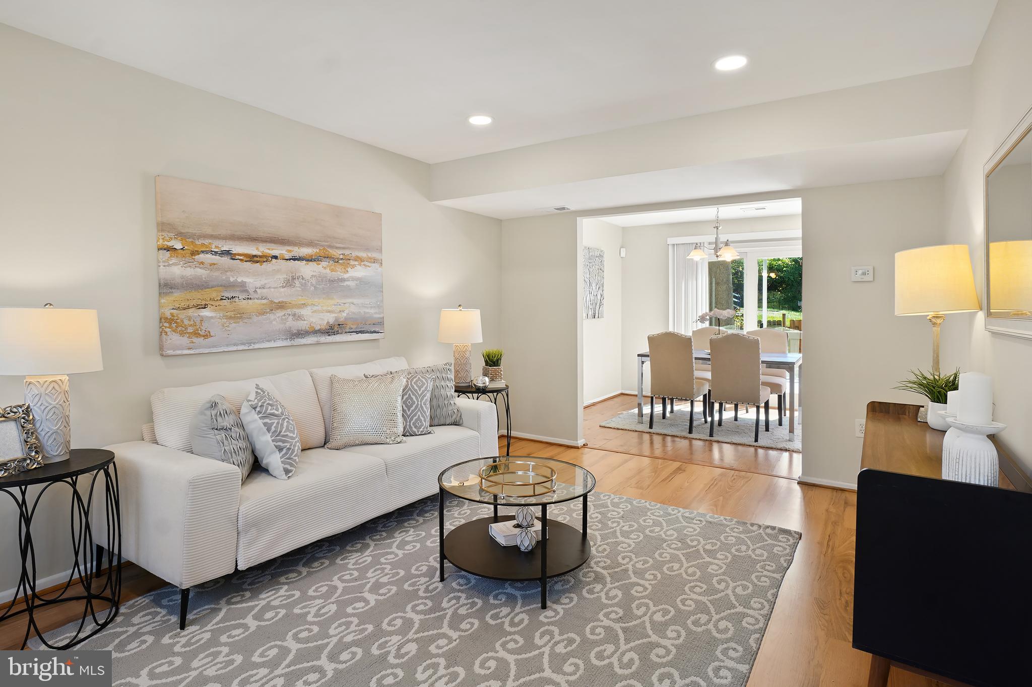 10 INGLESIDE COURT