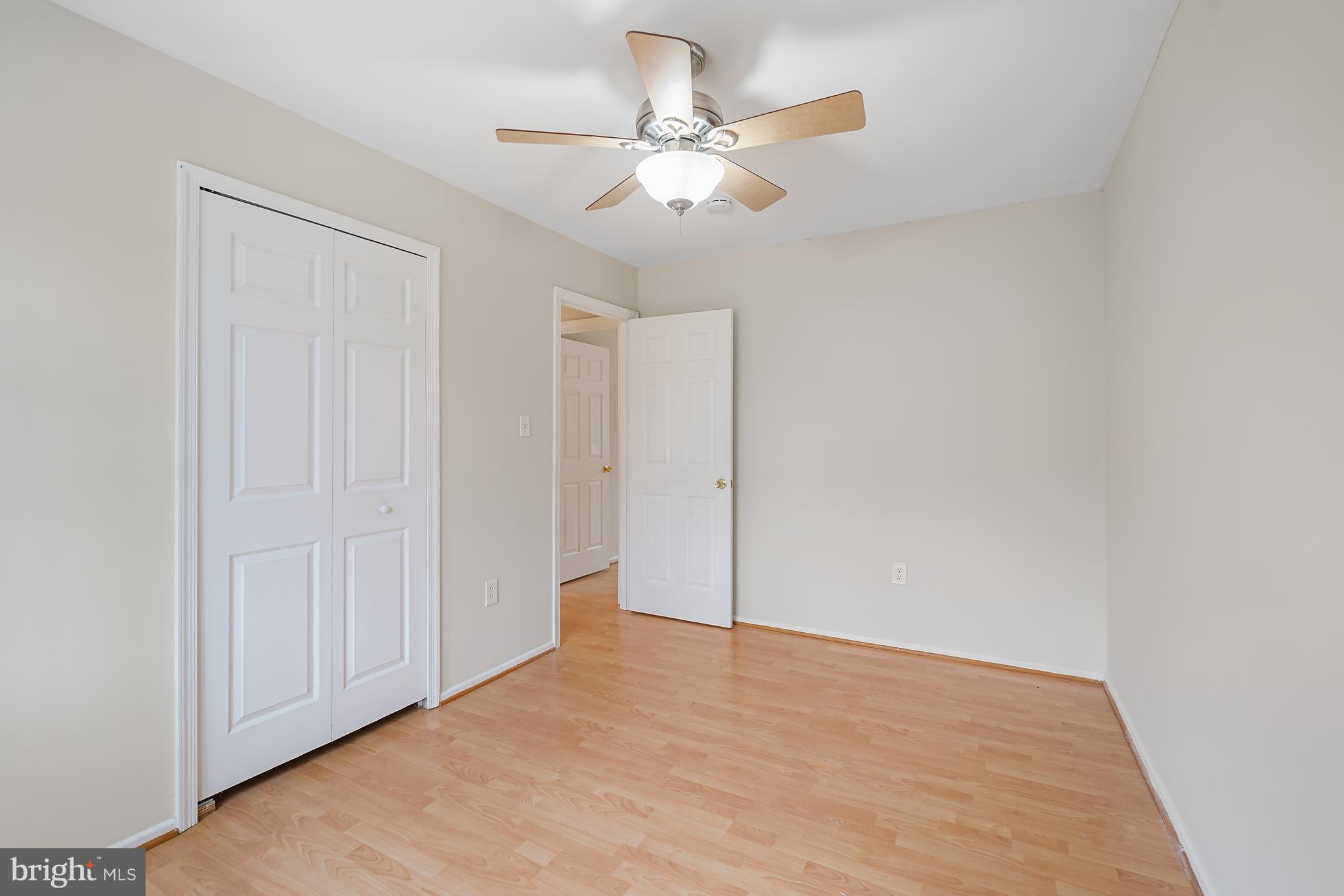 10 INGLESIDE COURT