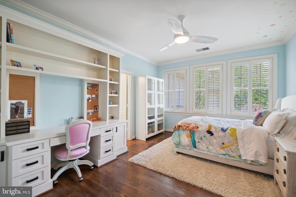 11724 GAINSBOROUGH ROAD