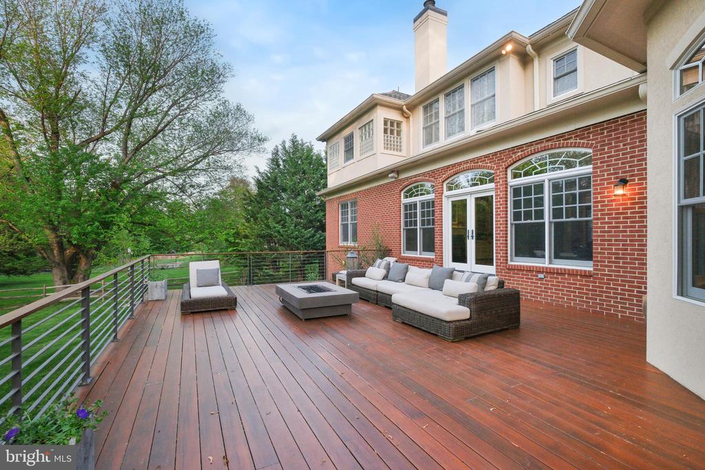 11724 GAINSBOROUGH ROAD