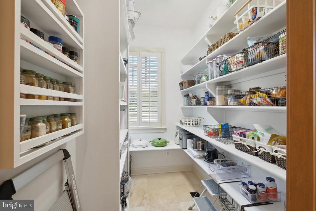 11724 GAINSBOROUGH ROAD