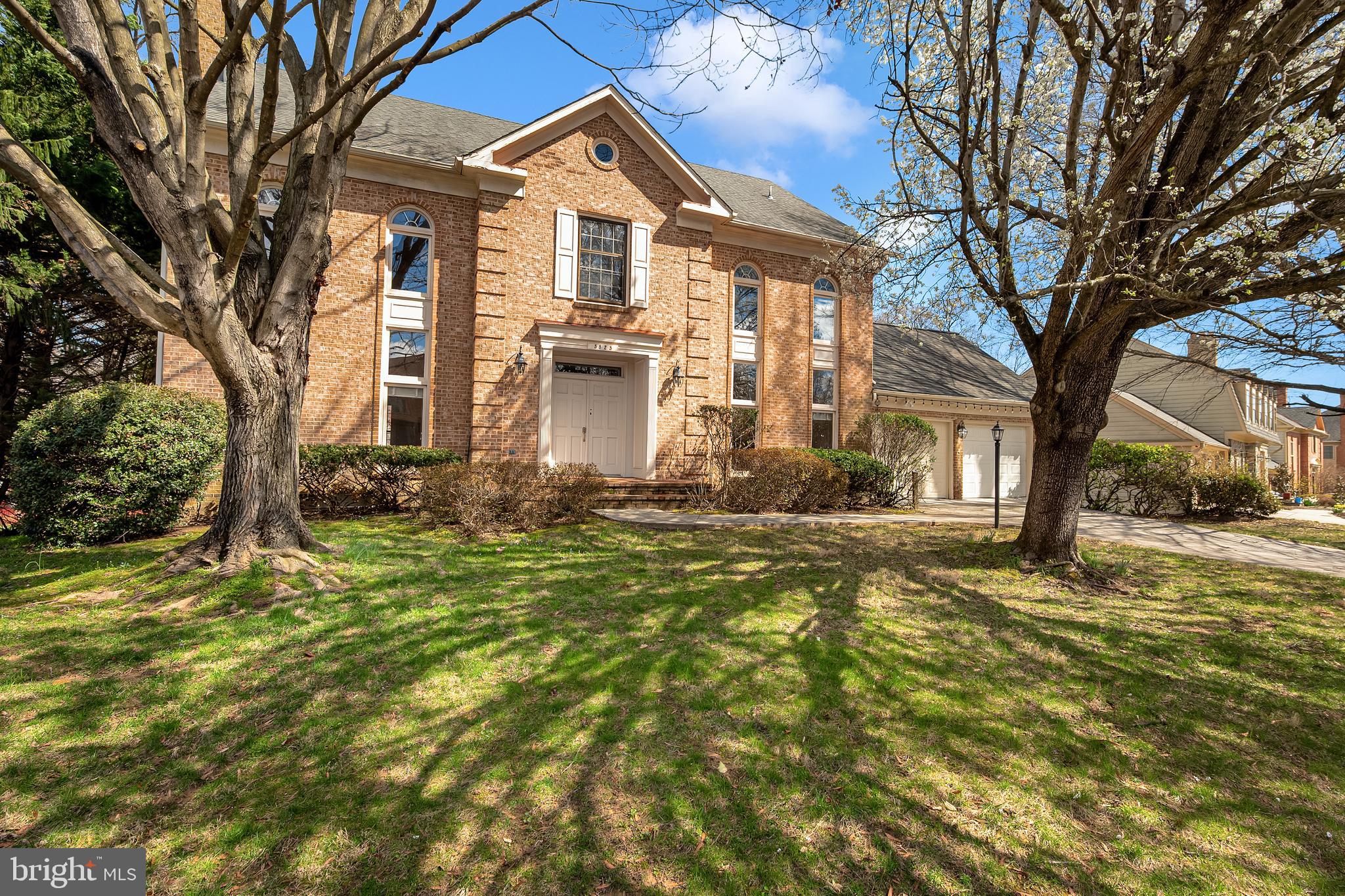 5825 MOSSROCK