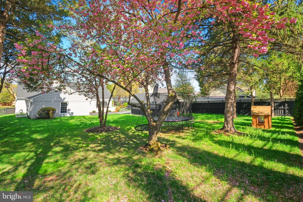 11005 LUXMANOR ROAD