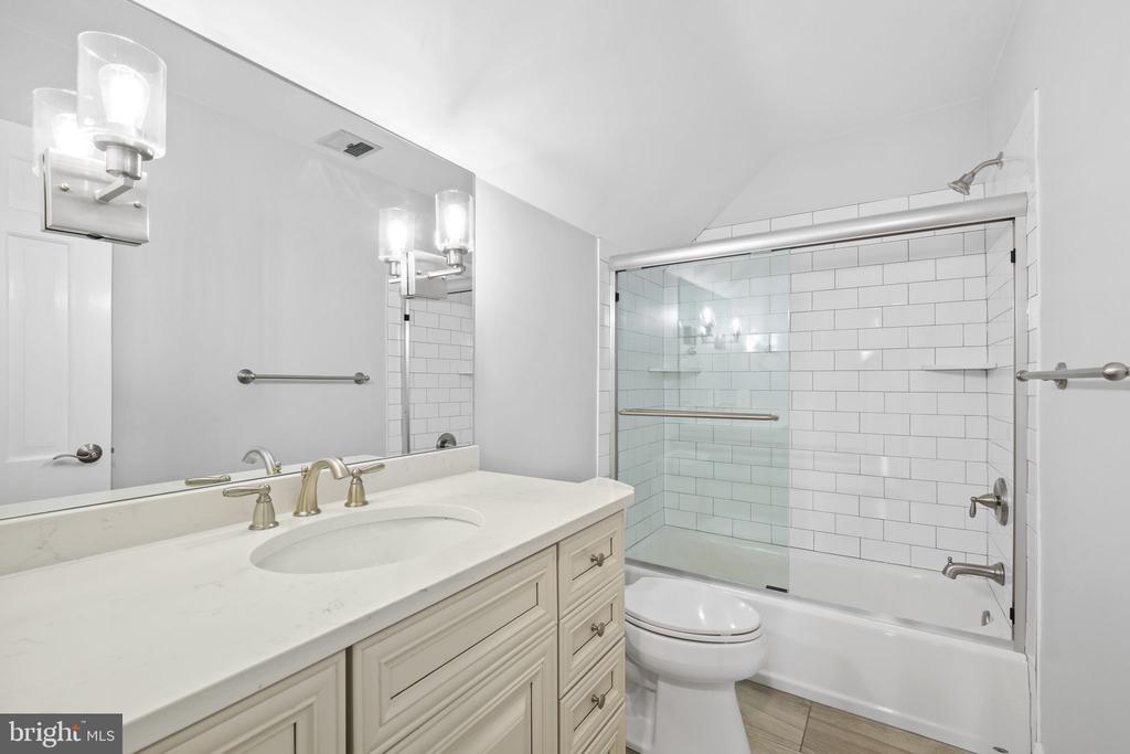 11005 LUXMANOR ROAD