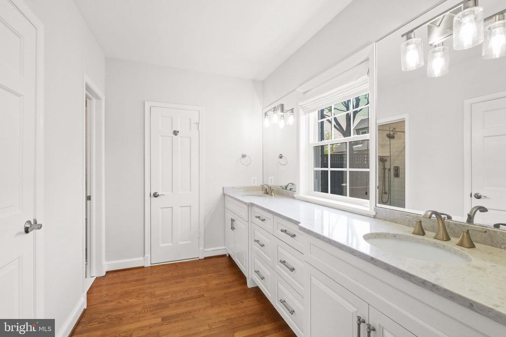 11005 LUXMANOR ROAD