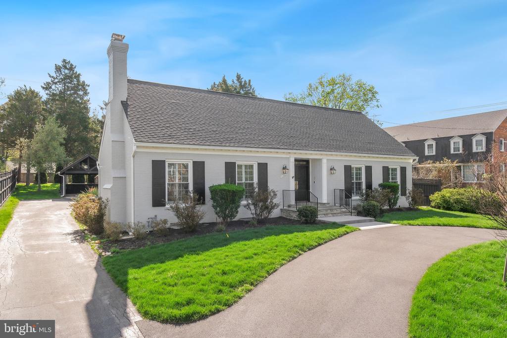 11005 LUXMANOR ROAD