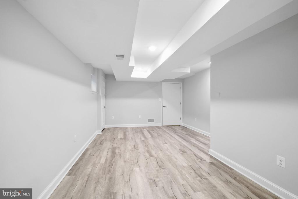 11005 LUXMANOR ROAD