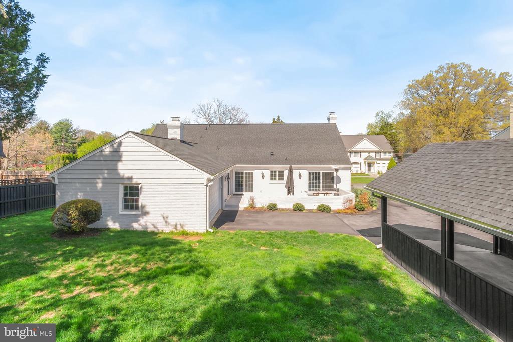 11005 LUXMANOR ROAD