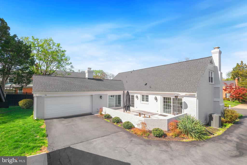 11005 LUXMANOR ROAD