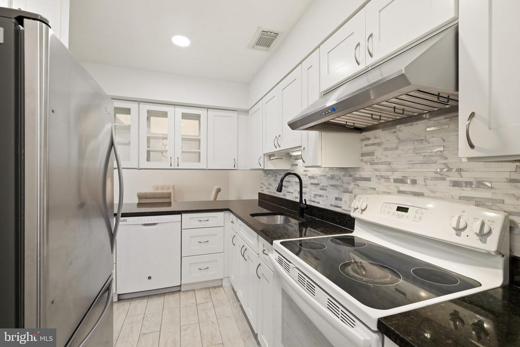 5801 INMAN PARK CIRCLE 170