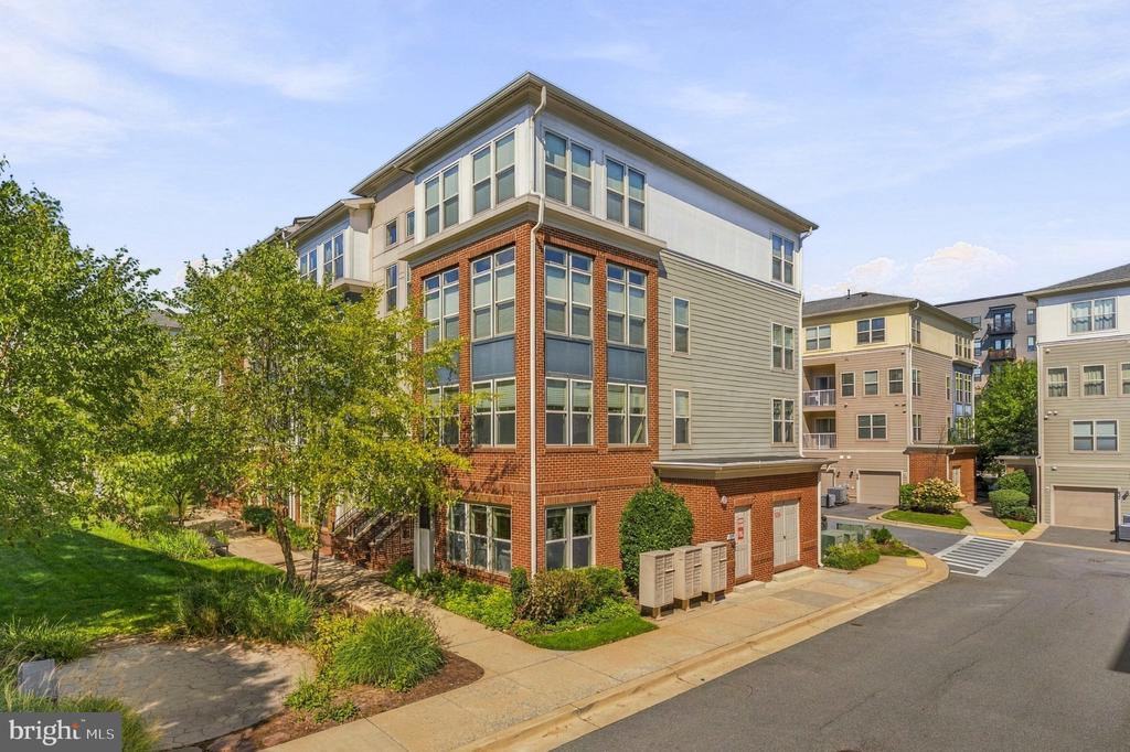 123 COPLEY CIRCLE 35-A
