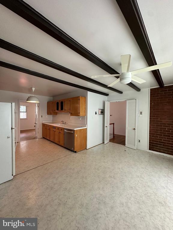 6621 SULKY LANE