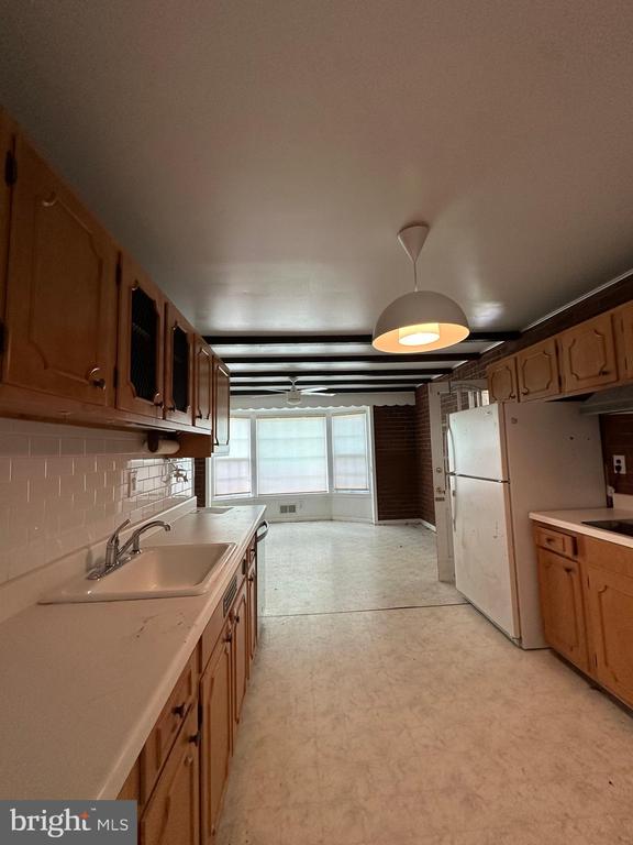 6621 SULKY LANE