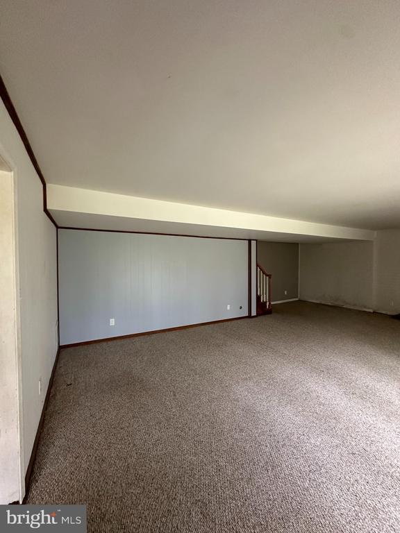 6621 SULKY LANE