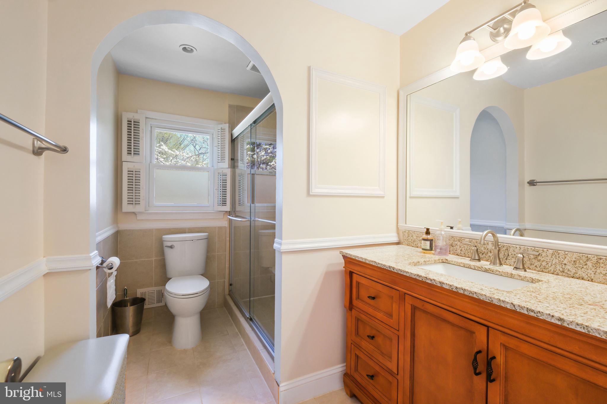 11917 REYNOLDS AVENUE