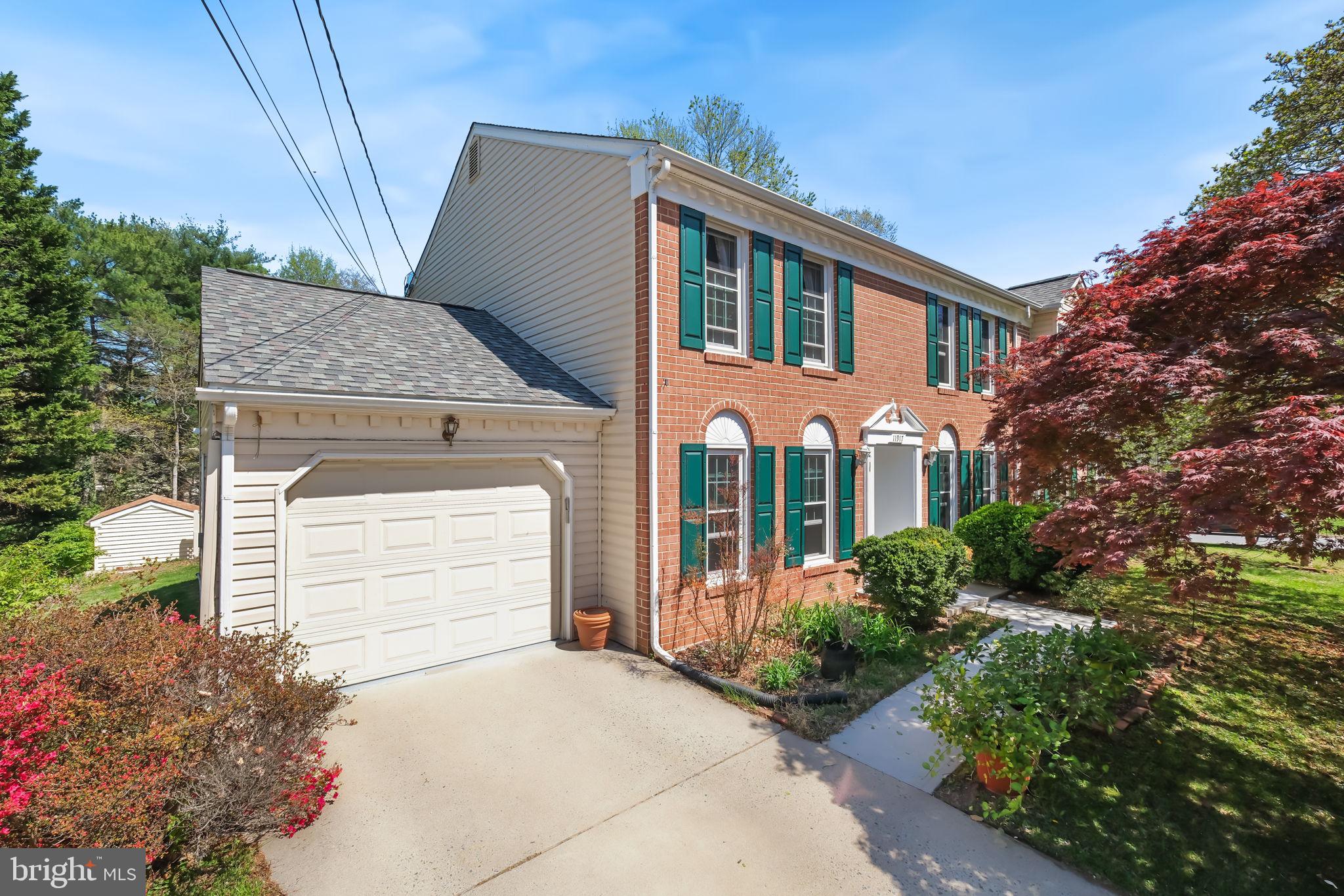 11917 REYNOLDS AVENUE