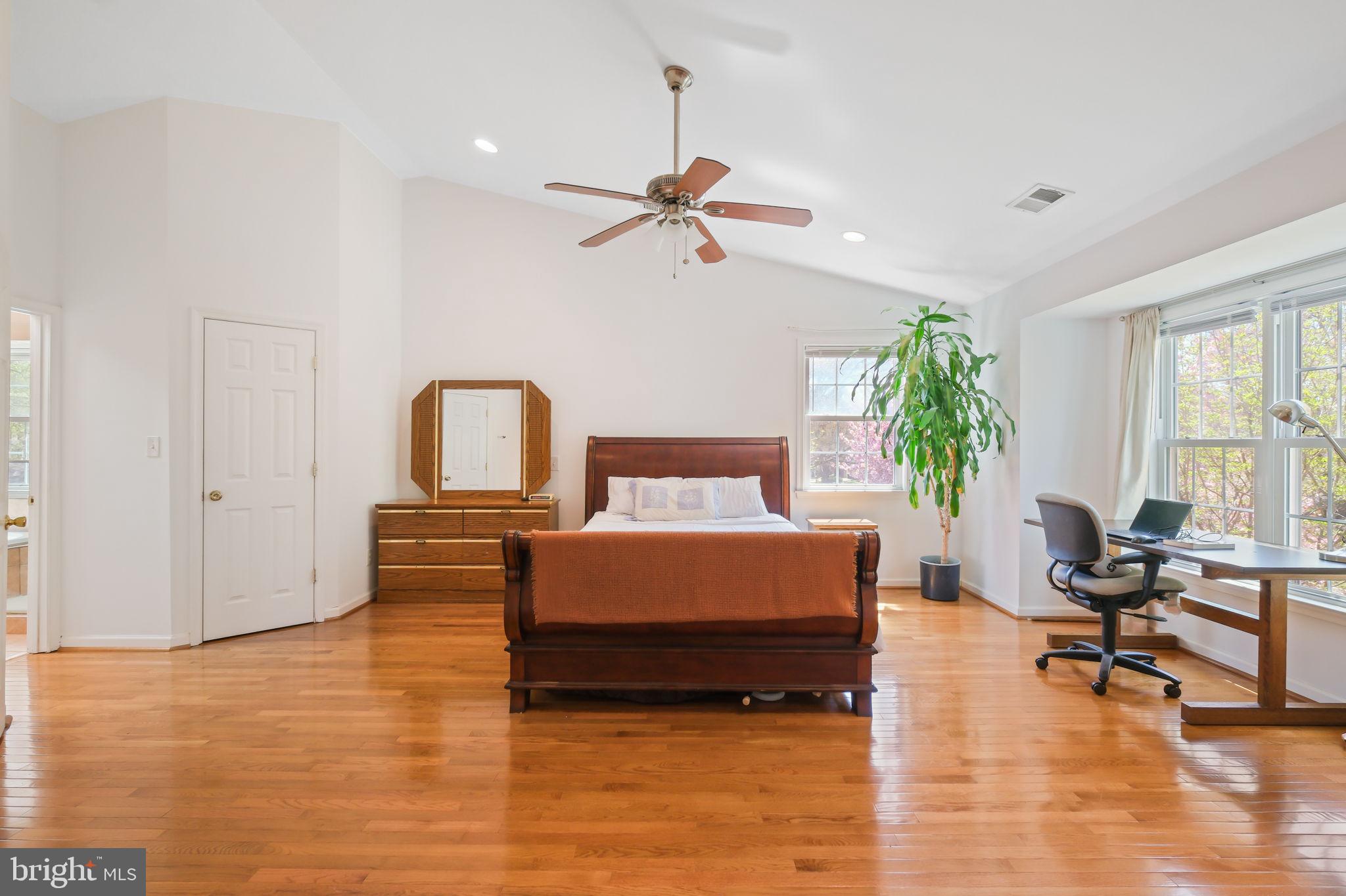 11917 REYNOLDS AVENUE