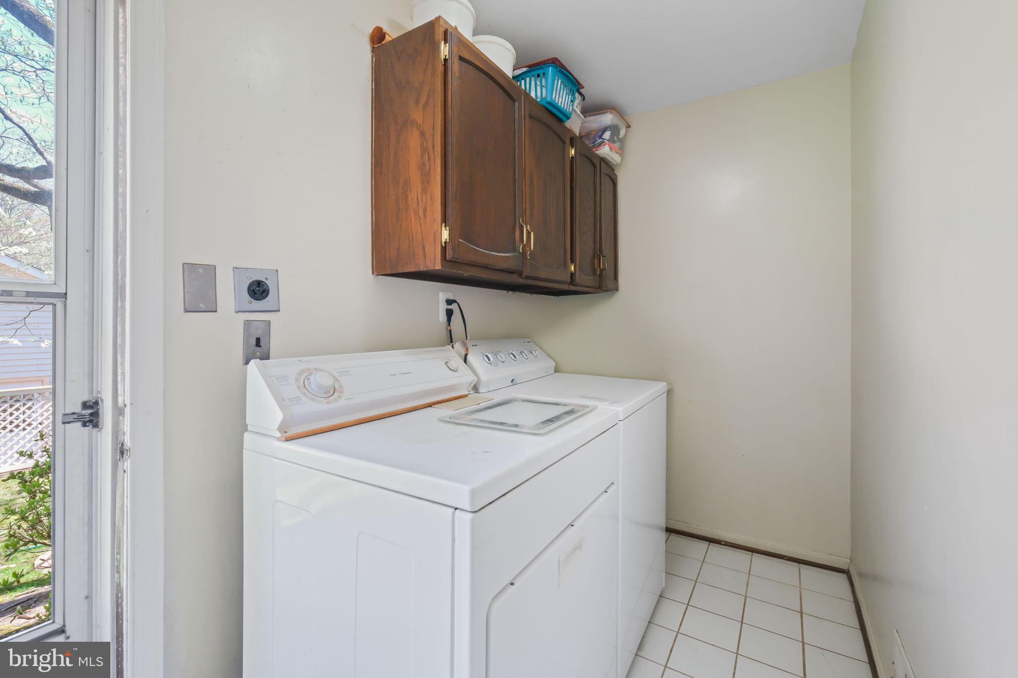 11917 REYNOLDS AVENUE