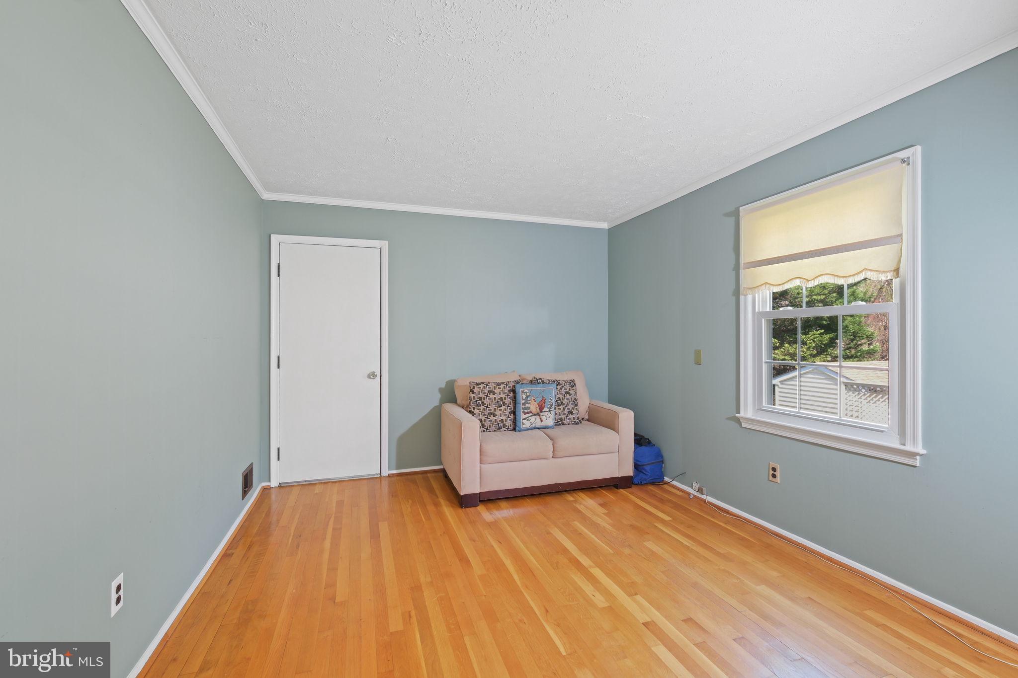 11917 REYNOLDS AVENUE