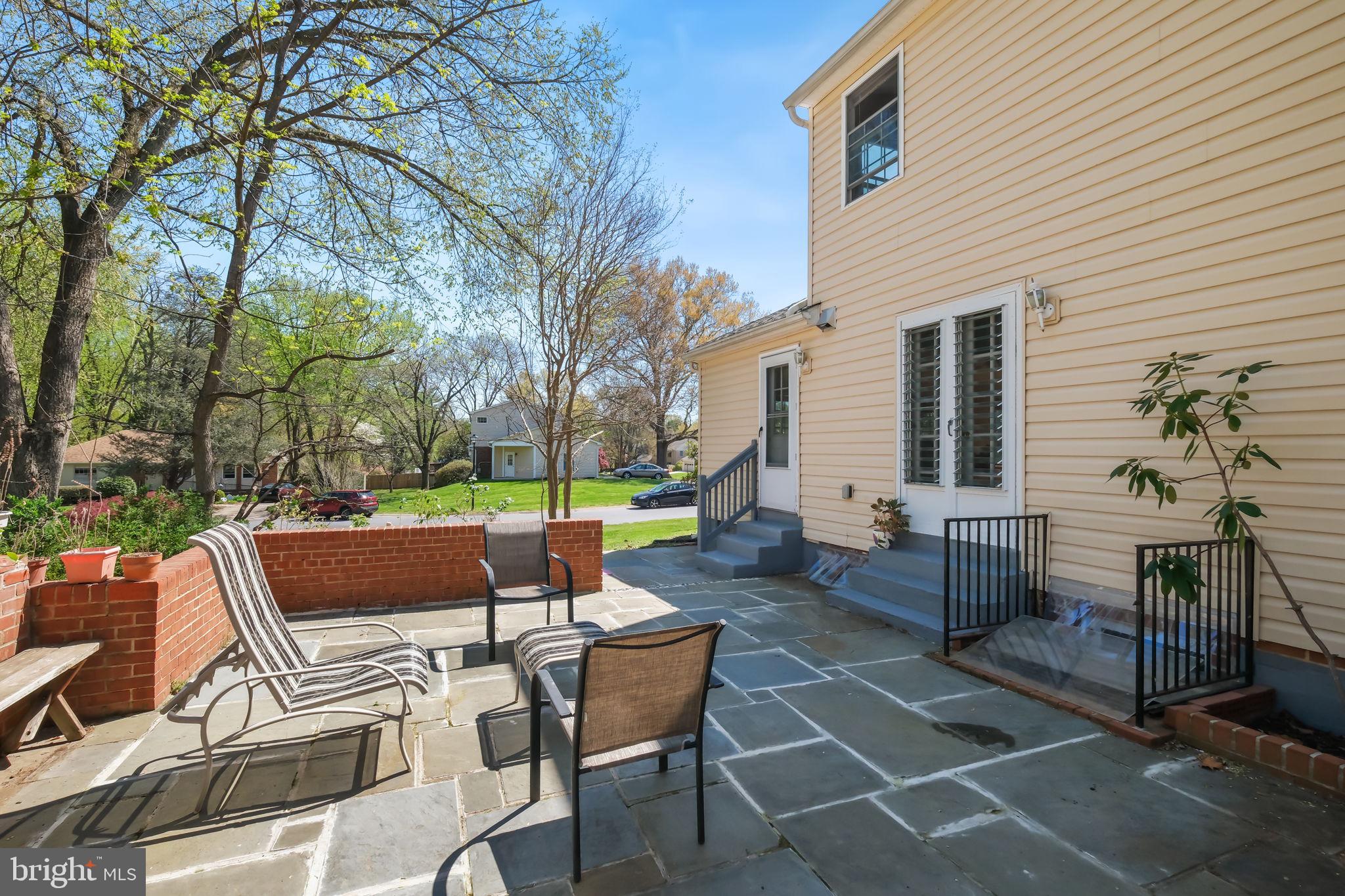 11917 REYNOLDS AVENUE