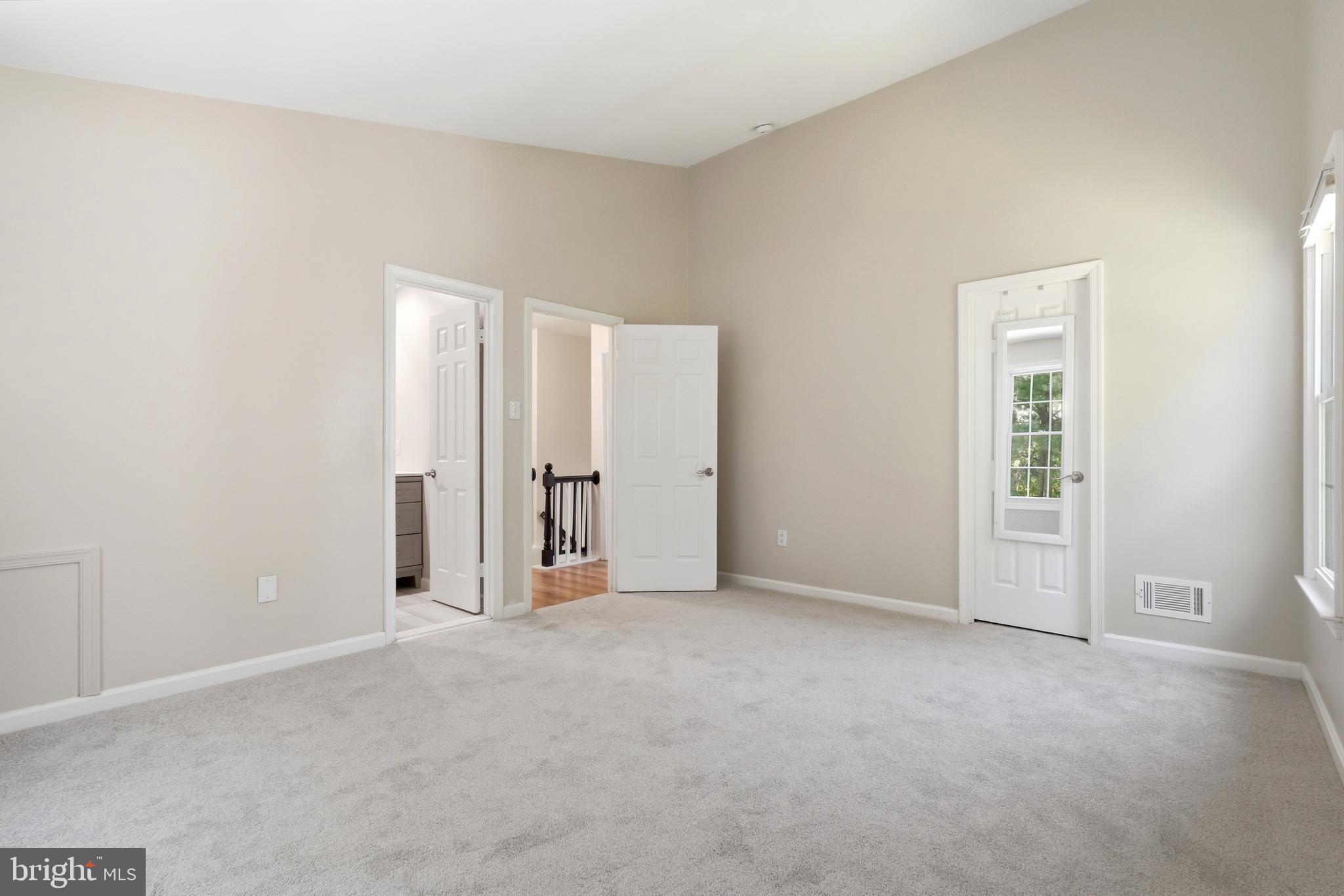 6 BOSTWICK COURT