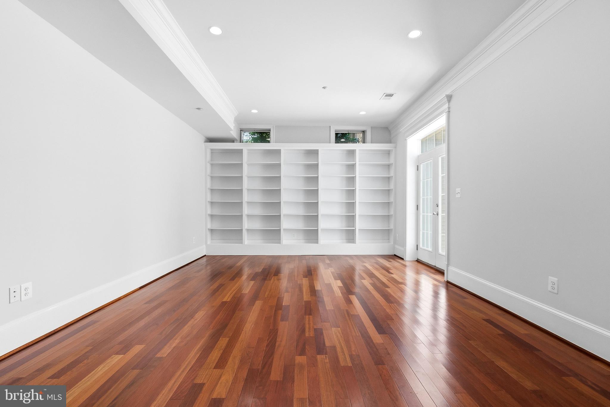 7527 WESTFIELD DRIVE