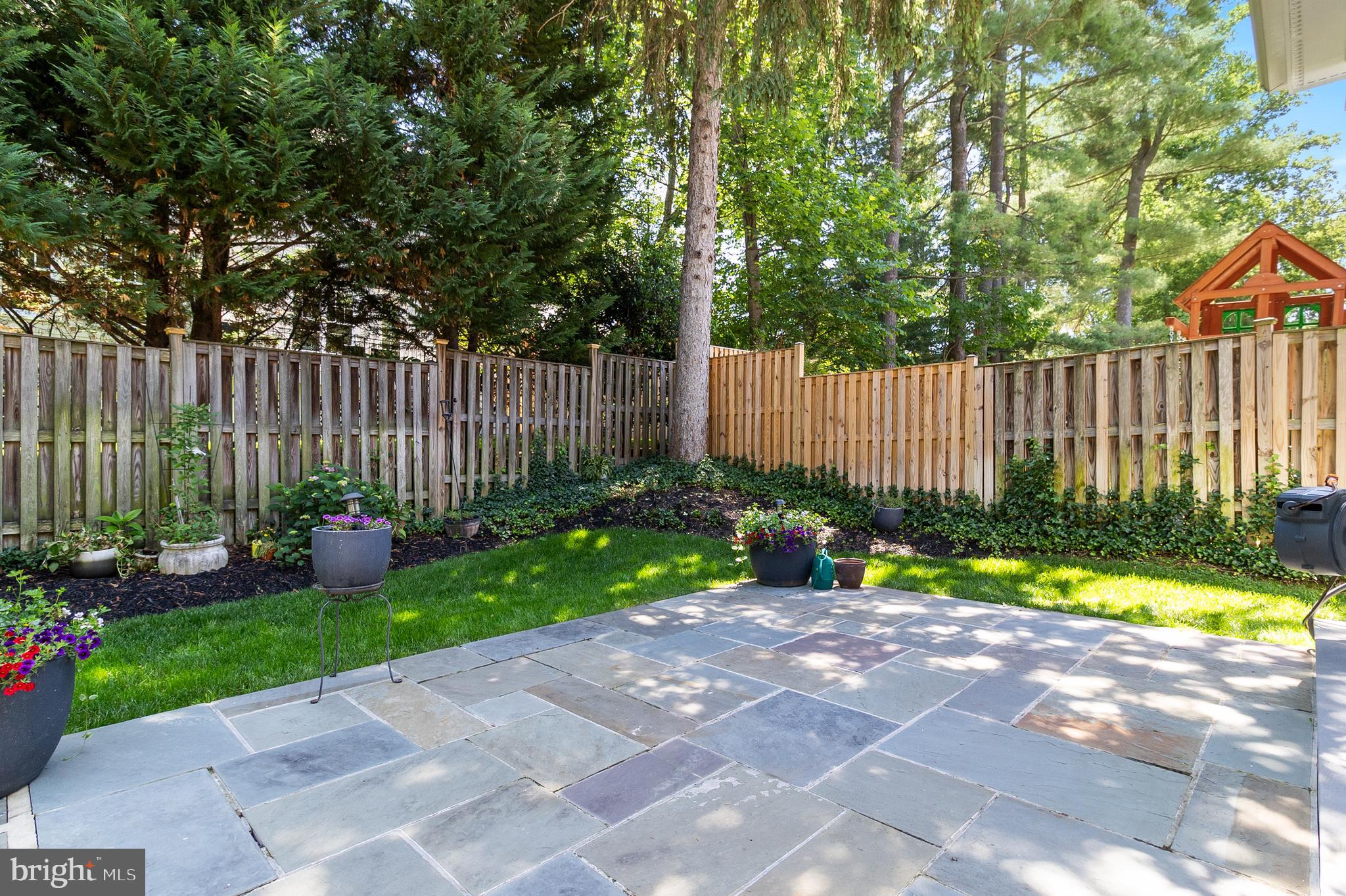 7527 WESTFIELD DRIVE