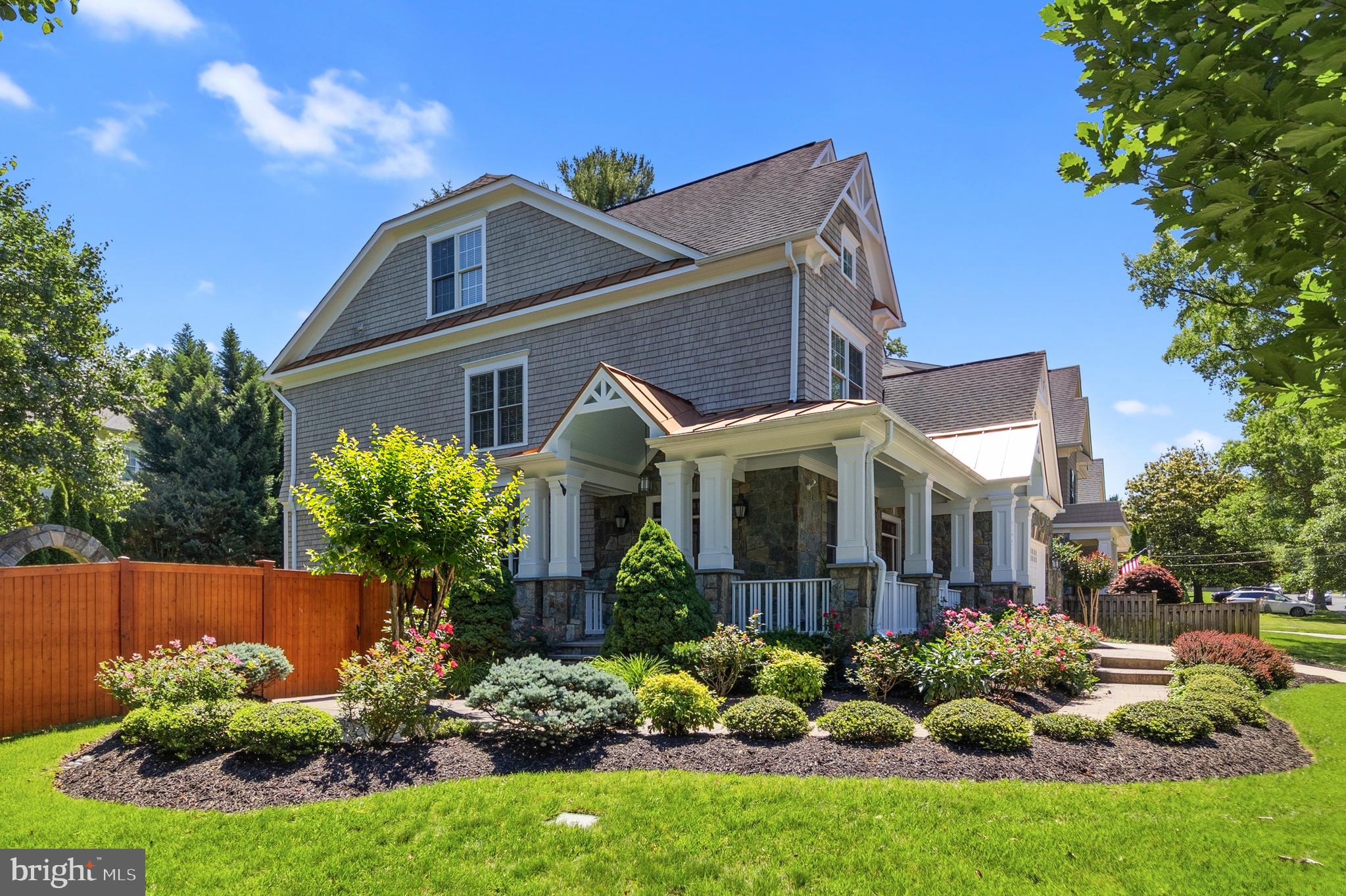 7527 WESTFIELD DRIVE
