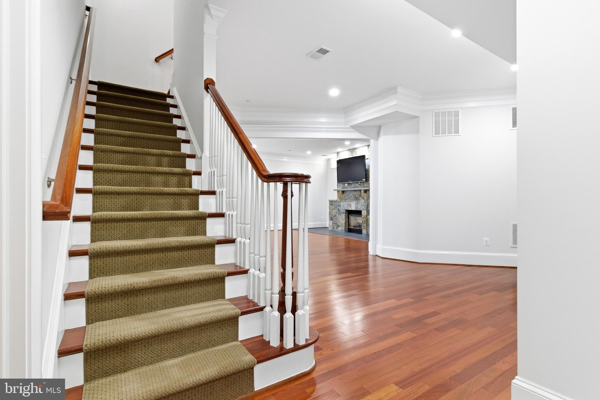 7527 WESTFIELD DRIVE